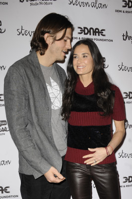Demi Moore pic #370090