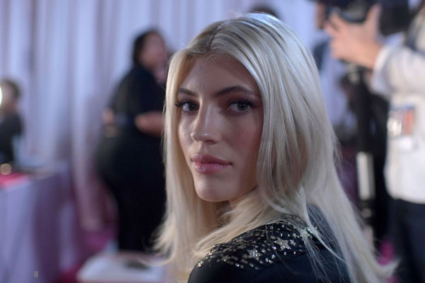Devon Windsor pic #1082737
