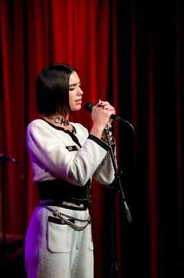 Dua Lipa pic #1071837