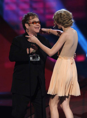 photo 24 in Elton John gallery [id325551] 2011-01-11 00:00:00
