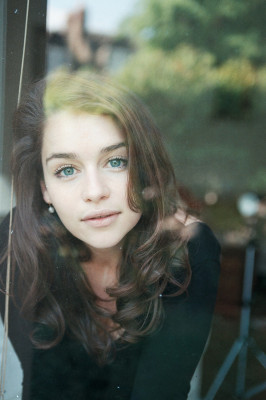 Emilia Clarke pic #663844