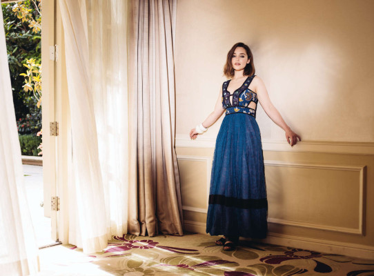 Emilia Clarke pic #783165