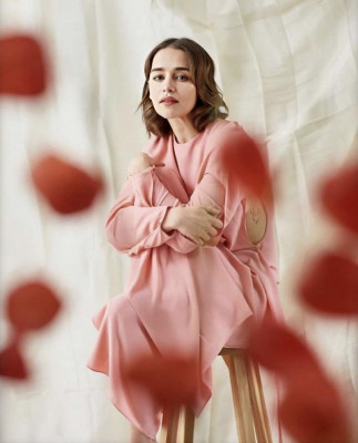 photo 7 in Emilia Clarke gallery [id1195244] 2019-12-20 00:00:00