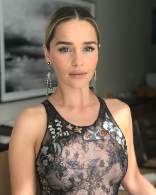 Emilia Clarke pic #1069185