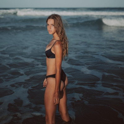 Emily Feld pic #1078668