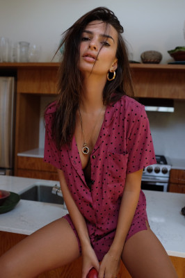 Emily Ratajkowski pic #1160595