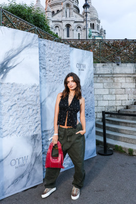 photo 22 in Emily Ratajkowski gallery [id1355317] 2024-08-16 00:00:00