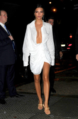 Emily Ratajkowski pic #967530