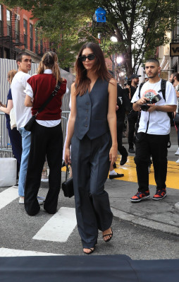 photo 26 in Emily Ratajkowski gallery [id1270979] 2021-09-20 00:00:00