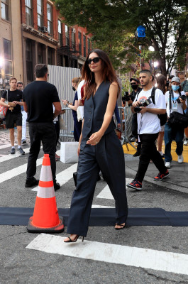 photo 21 in Emily Ratajkowski gallery [id1270984] 2021-09-20 00:00:00