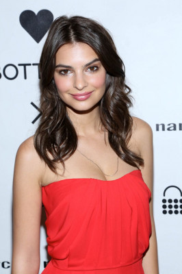 Emily Ratajkowski pic #699764