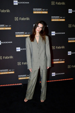 Emily Ratajkowski pic #1281089