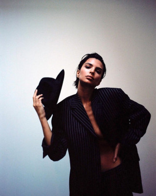 Emily Ratajkowski pic #1083384