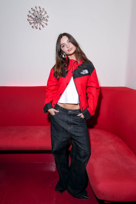 photo 19 in Emily Ratajkowski gallery [id1369770] 2025-04-15 00:00:00