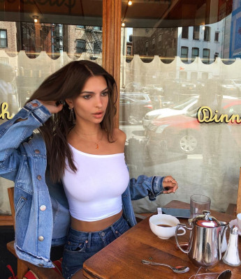 Emily Ratajkowski pic #877989