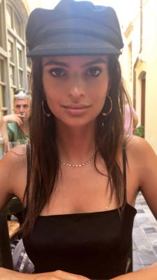 Emily Ratajkowski pic #877990