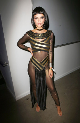 Emily Ratajkowski pic #889715