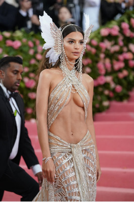 Emily Ratajkowski pic #1131004