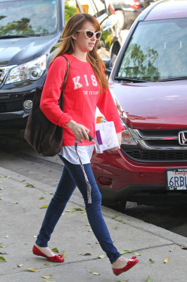 Emma Roberts pic #559755