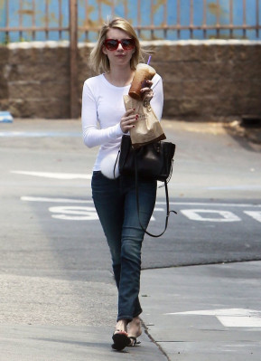 Emma Roberts pic #703111