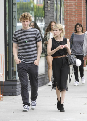 Emma Roberts pic #704041
