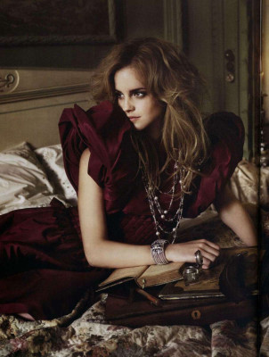 photo 7 in Emma Watson gallery [id117229] 2008-11-24 00:00:00
