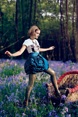 photo 12 in Emma Watson gallery [id174381] 2009-08-03 00:00:00