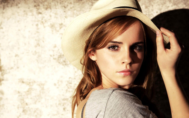 photo 13 in Emma Watson gallery [id302435] 2010-11-10 00:00:00