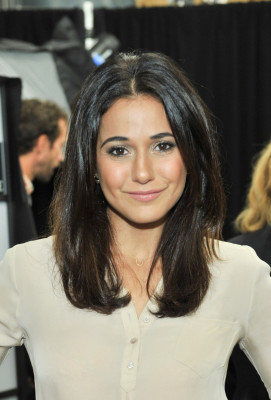 Emmanuelle Chriqui pic #800235