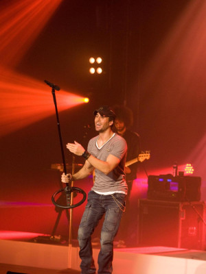 Enrique Iglesias pic #344345