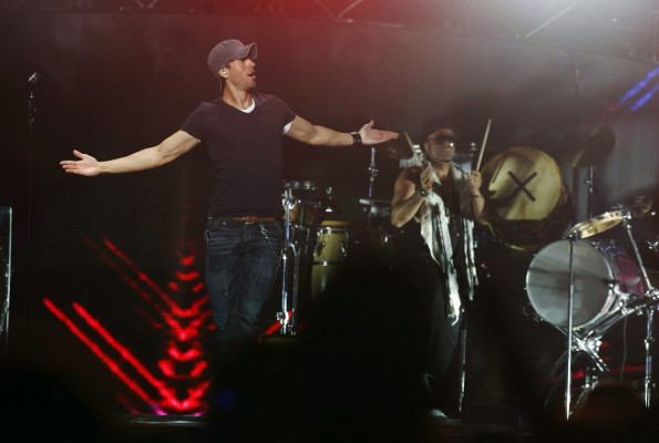 photo 25 in Enrique Iglesias gallery [id674117] 2014-03-01 00:00:00