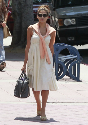 photo 17 in Eva Mendes gallery [id612350] 2013-06-21 00:00:00