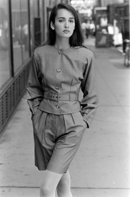 Gail Elliot pic #1320387