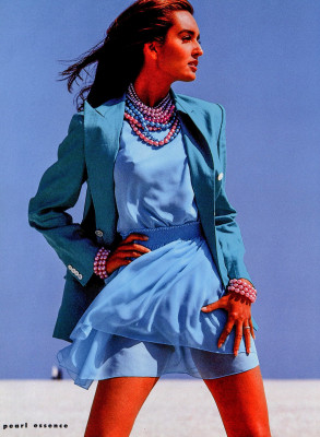 Gail Elliot pic #1357952