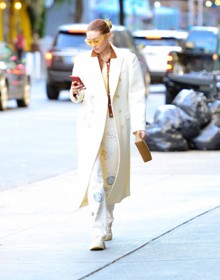 photo 16 in Gigi Hadid gallery [id1277458] 2021-10-29 00:00:00