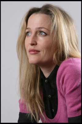 Gillian Anderson pic #337156