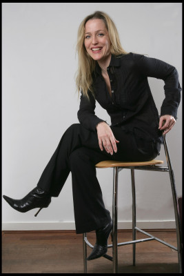 Gillian Anderson pic #337120