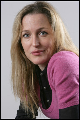 Gillian Anderson pic #337132