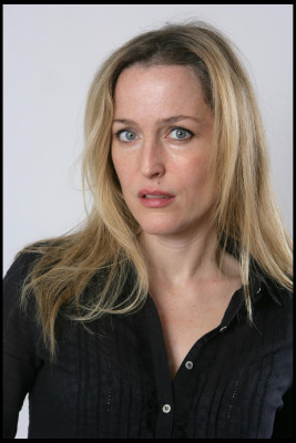 Gillian Anderson pic #337175