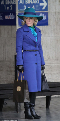 Gillian Anderson pic #750987