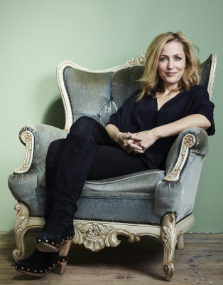 Gillian Anderson pic #555504