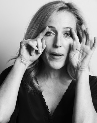 Gillian Anderson pic #555505