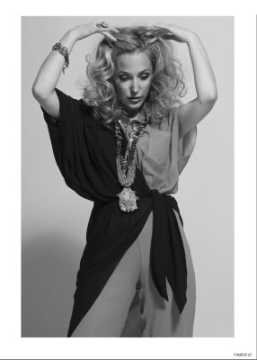 Gillian Anderson pic #331242
