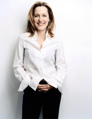 Gillian Anderson pic #223031