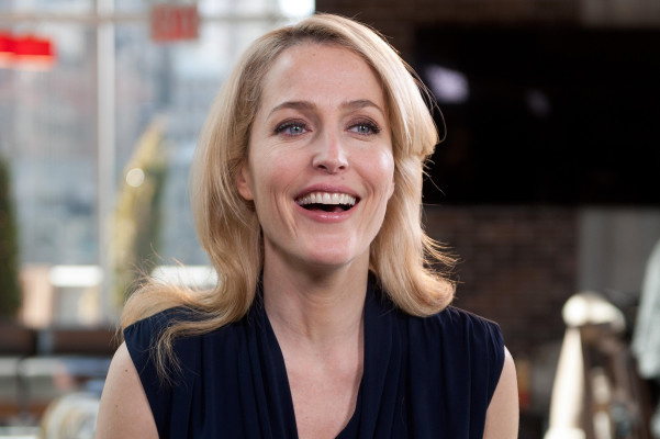Gillian Anderson pic #680928