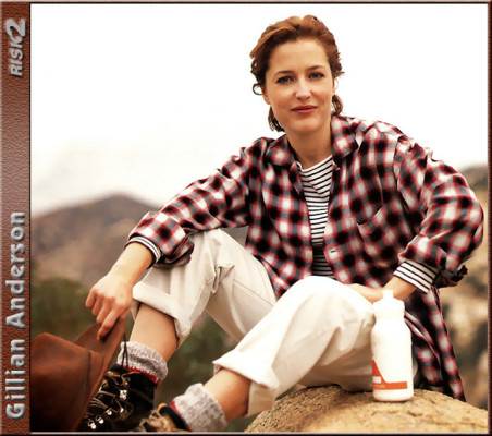 Gillian Anderson pic #729