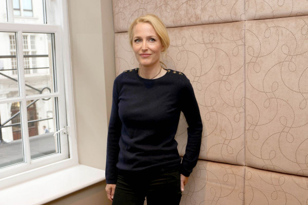 Gillian Anderson pic #931690