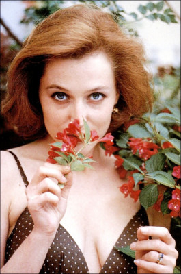 Gillian Anderson pic #83144