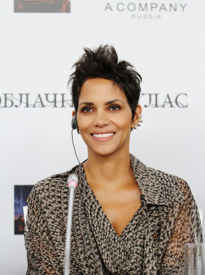 Halle Berry pic #549827