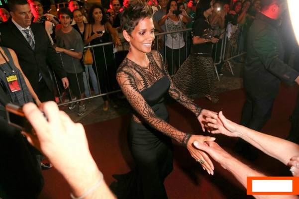Halle Berry pic #603421
